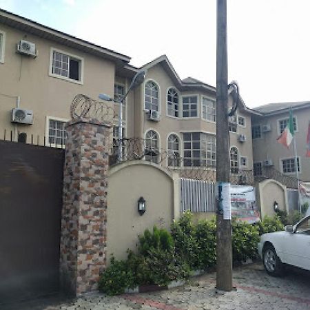 Room In Lodge - Clen-Phil Hotels And Suite Port Harcourt Exterior photo
